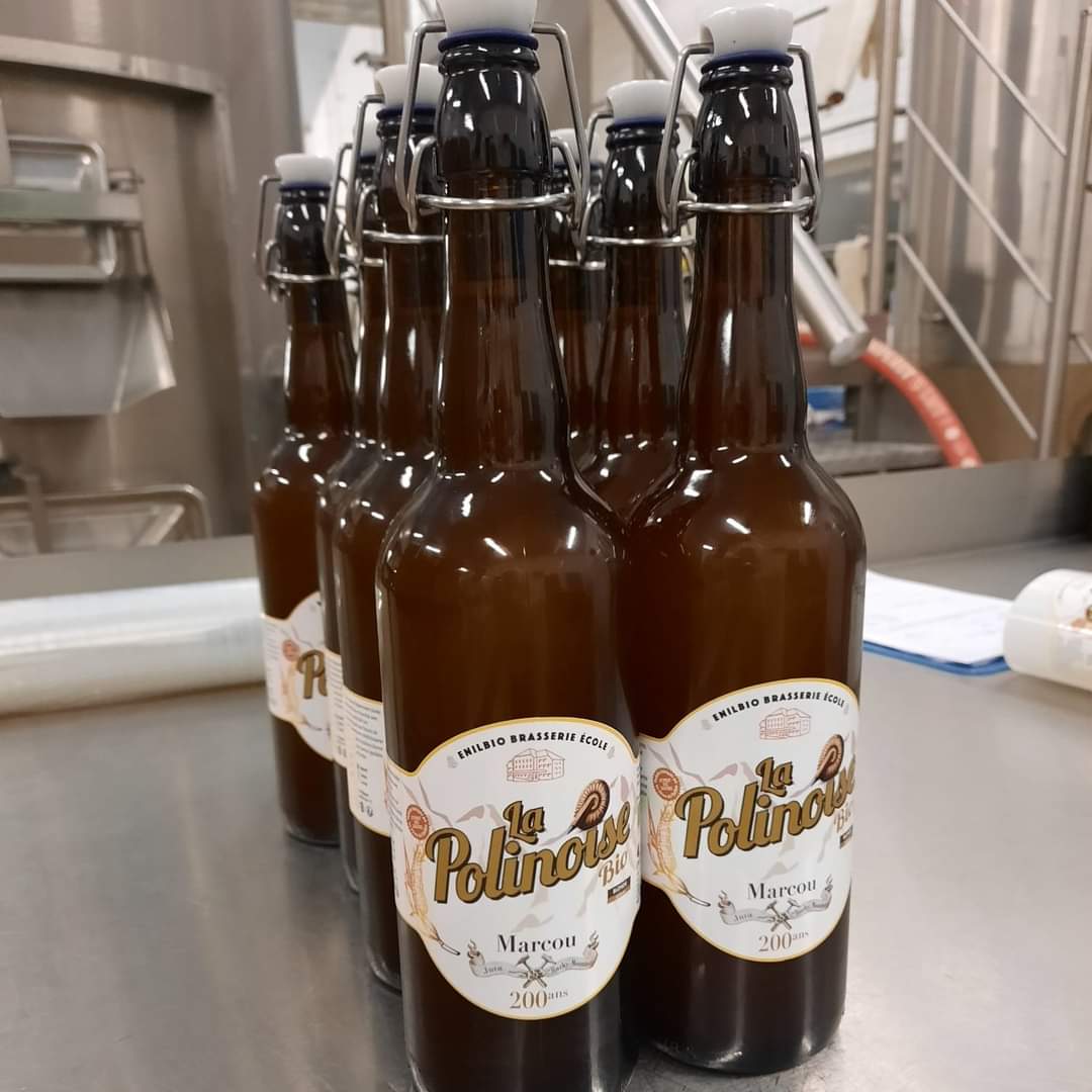 Une bière au maïs produite par des apprentis BTSA Bioqualim d’ENILEA Poligny pour le lancement du Bicentenaire de Jules Marcou le 19 avril à Paris.

Plus d'informations : blog.enil.fr/une-biere-au-m…

#enilea #enilbio #enil #julesmarcou #bicentenaire #biere