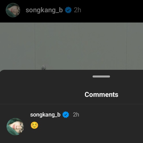 ASJFKSLAIDDJ... He finally updated! 😭💚💛🌻🌈 He's glowing more as the days pass. BUT PLEASE SOMEBODY SLAPPED THE FREAK OUT OF ME cos this is from the commentary filming 🙈🫣 AND THE CAPTION THO 👀

"☺️" 

THIS SHY SMILING EMOJI IS REALLY INTENSIFYING MY DELULU 🌈🌻💛💚👀🙈😂