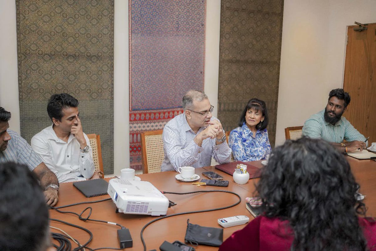 srusrilanka's tweet photo. @gen_sl NextGenSL is developing a cross-party framework on governance and economic development with the support of experts and corporate leaders. Mr. Suresh Shah attended the discussion on behalf of SOERU and shared information regarding necessary economic reforms. https://t.co/SM9sMvcy0o