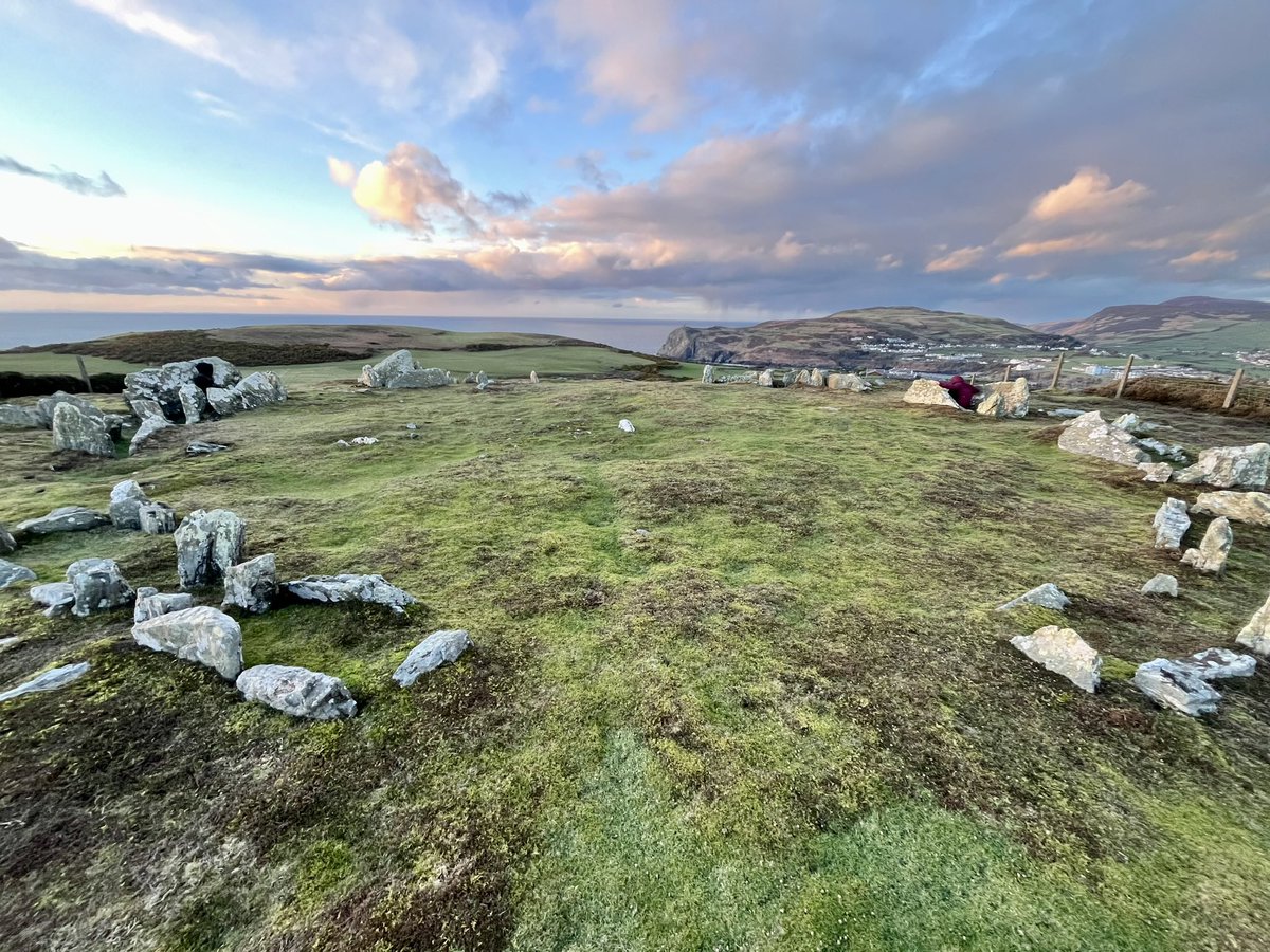 matackermann's tweet photo. Il est de ces lieux qui sont indescriptibles et possèdent ce je ne sais quoi qui vous habite plusieurs semaines après les avoir quittés. L’île de Man est de ces lieux. Un voyage peuplé de sourire et d’une énergie singulière et réjouissante. Hâte d’y revenir #voyage #iledeman https://t.co/hZ33MXtRVy