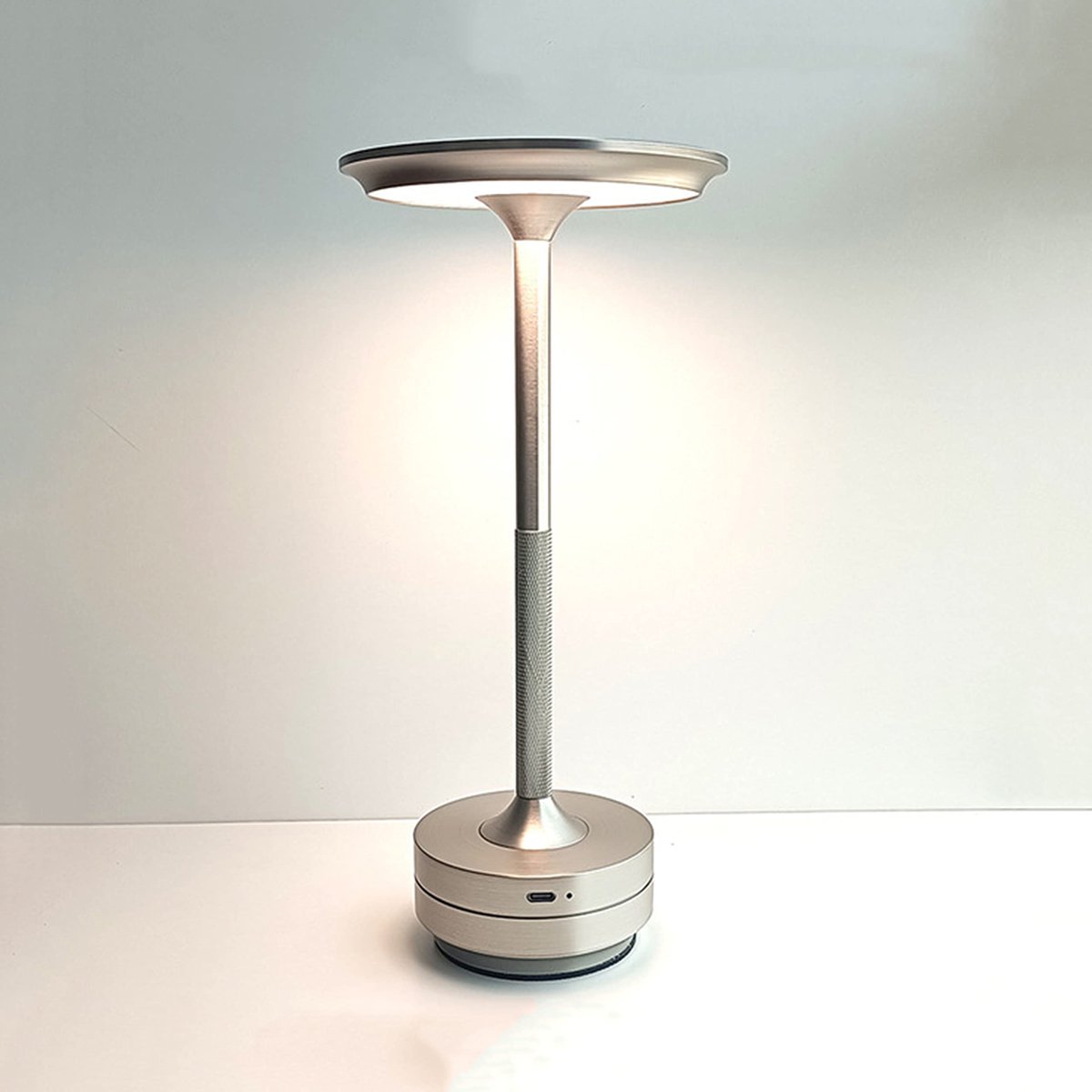 001eric1990's tweet image. wholesale desktop light~

Light Source: 40 SMD
Material:Aluminium+PC
Charging:Type-C USB 5V 0.5A
Battery:3.7V/1800mah 18650
Lumens:35LM  3000-6000k
Size:13*13.28.5cm

if you are interested in this item,pls feel free to contact with us~🍀

thank you~💦

steven-light.com