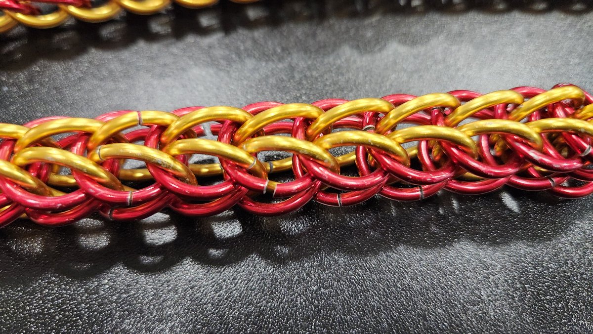 ManzurisMaille's tweet photo. Had a coworker find out about my chainmaille and asked me to modify a previously made chain they got somewhere else..... My lord, I'm gonna have to fix almost every single ring on this chain.

Looks to be 16 SWG 3/8" TRL Rings based on the wonky cuts. https://t.co/8U5ukcC9Mi