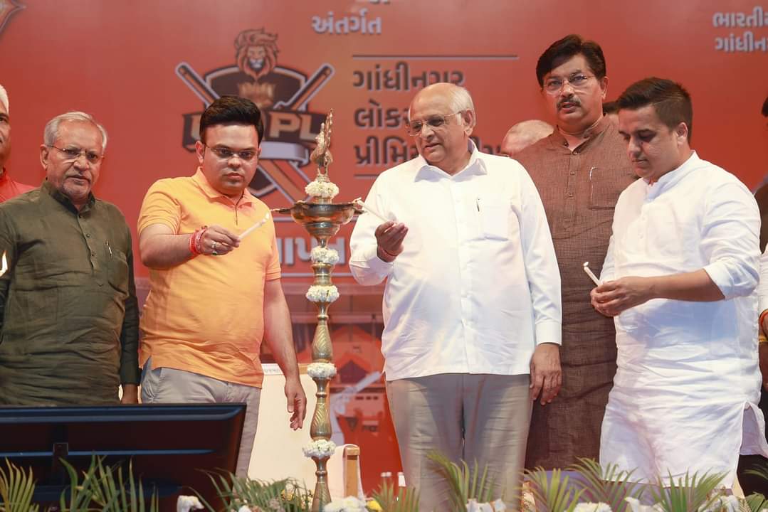 darshnavaghela_'s tweet image. વેજલપુર વિધાનસભાના આંગણે કેન્દ્રીય ગૃહ- સહકાર મંત્રી અને ગાંધીનગર લોકસભાના લોકપ્રિય સાંસદ શ્રી @AmitShah જી ની પ્રેરણાથી ગાંધીનગર પ્રીમિયર લીગ #GLPL ટૂર્નામેન્ટની ફાઈનલ મેચનો શુભારંભ મુખ્યમંત્રી શ્રી @Bhupendrapbjp જી,(1/2)