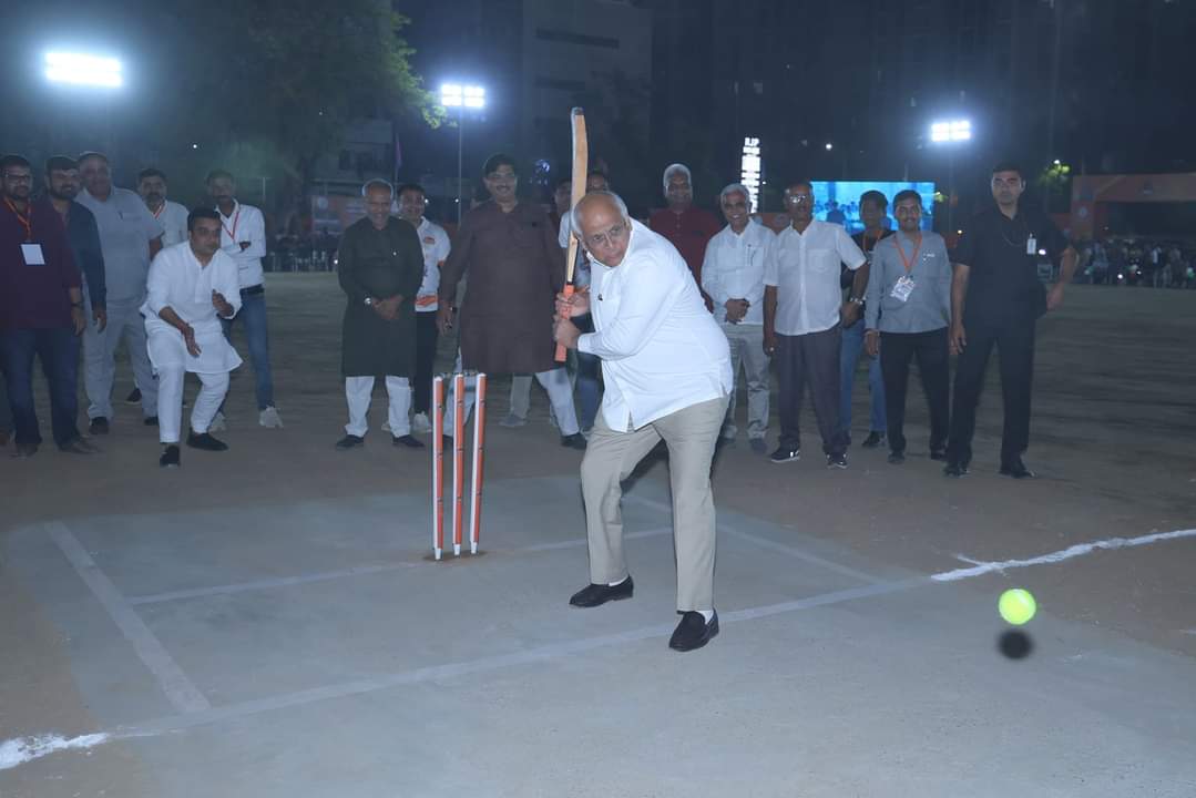 darshnavaghela_'s tweet image. વેજલપુર વિધાનસભાના આંગણે કેન્દ્રીય ગૃહ- સહકાર મંત્રી અને ગાંધીનગર લોકસભાના લોકપ્રિય સાંસદ શ્રી @AmitShah જી ની પ્રેરણાથી ગાંધીનગર પ્રીમિયર લીગ #GLPL ટૂર્નામેન્ટની ફાઈનલ મેચનો શુભારંભ મુખ્યમંત્રી શ્રી @Bhupendrapbjp જી,(1/2)