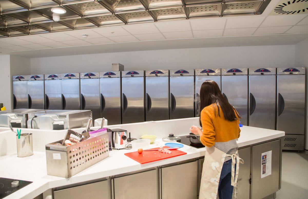 WilliamsRef's tweet photo. 🕰️ #ThrowbackThursday to a bespoke refrigeration installation at Edinburgh University. We worked with the university to provide 64 Zircon fridges and 40 freezers tailored to specific needs, including extra security and compartmentalisation! 
#Edinburgh #BespokeSolution https://t.co/h5lVIOghjQ