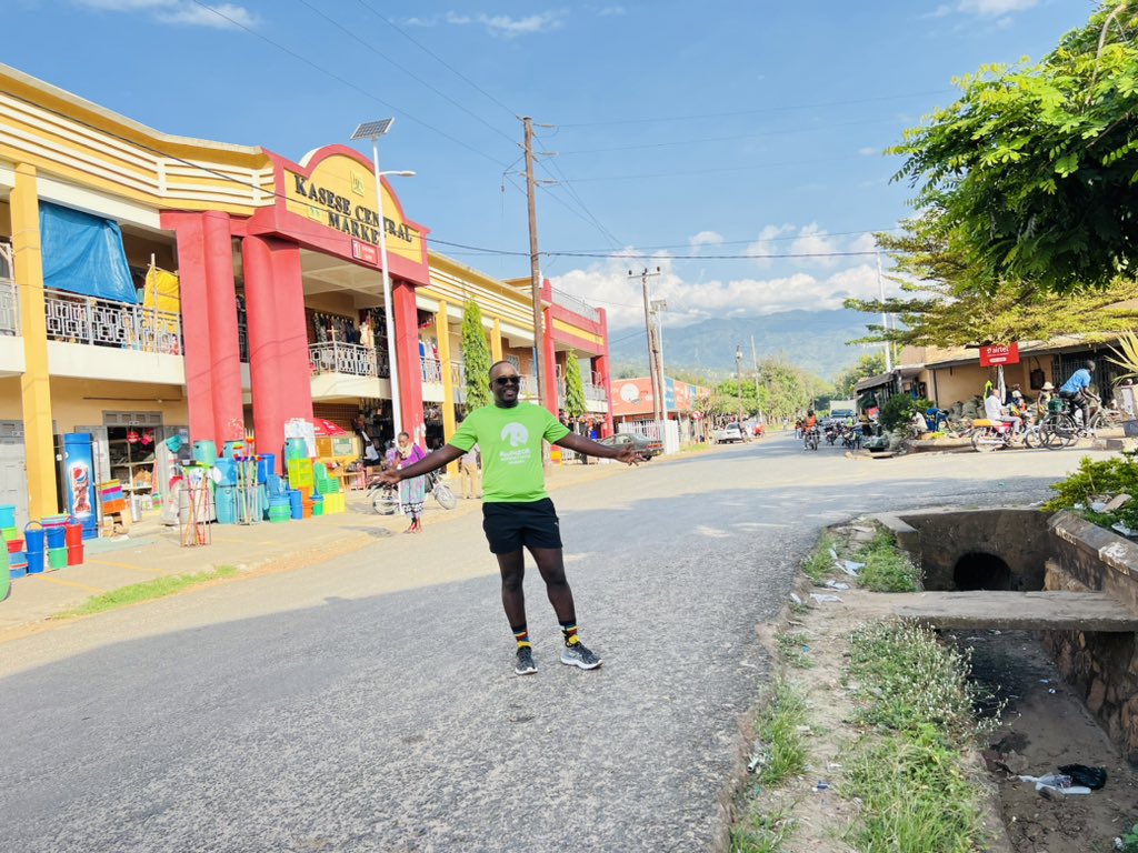 namaraallan's tweet image. Testing the 5km fun run in the Rwenzori city. @wekesa_amos @JuliusNkuraija The city is well lit at night and ready.
#UgTukoWapi @Comrade_Otoa i missed catching you here in Kasese.