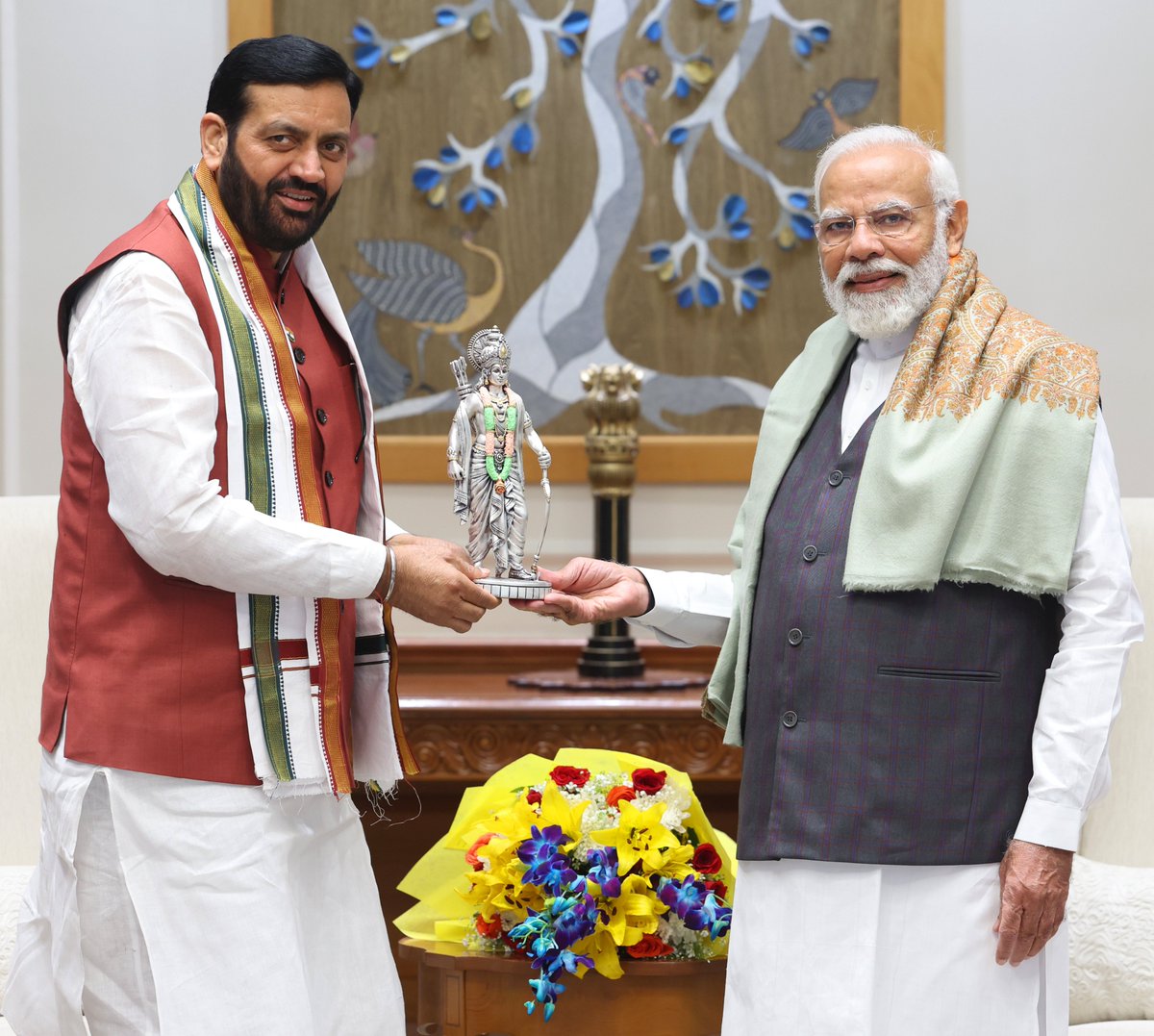 PMO India tweet media