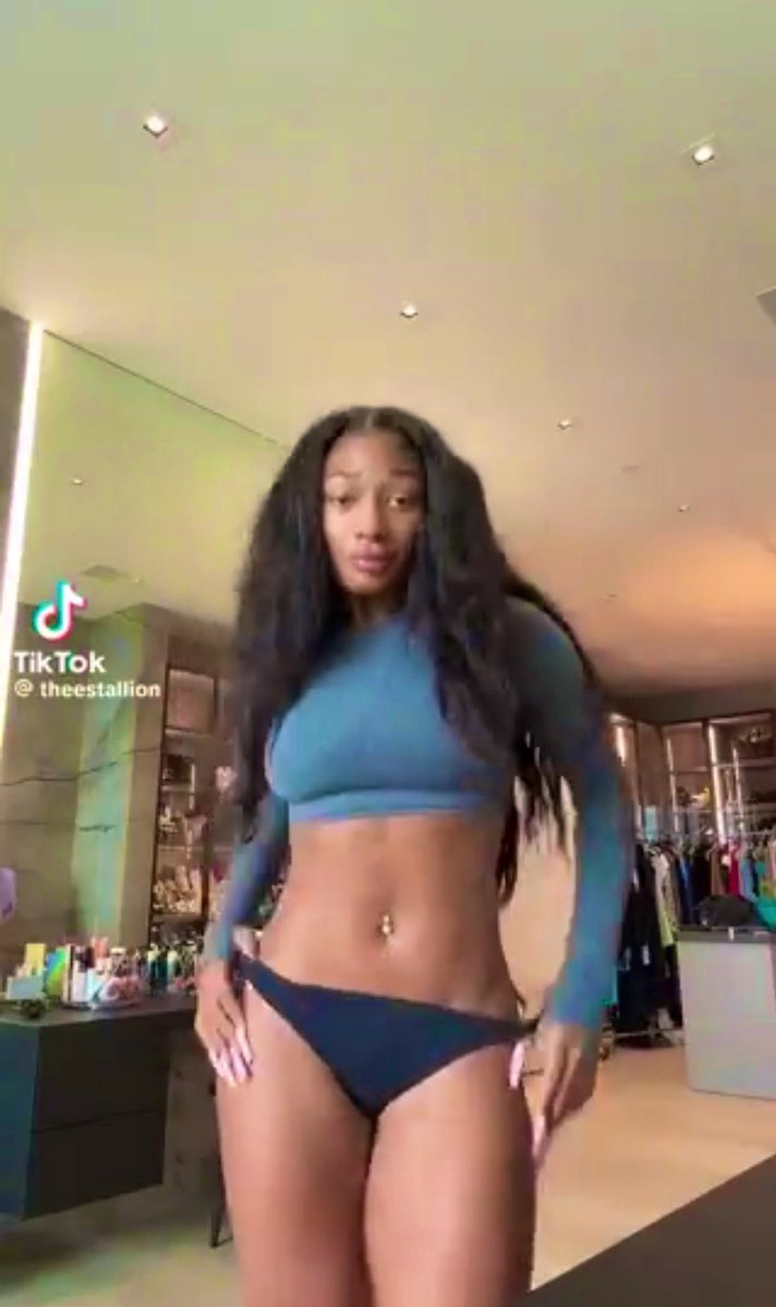 Colourz_0's tweet photo. Female celebrities with the w!ldest twerking videos🥵🔞

Who’s your fav?

A thread 🧵 https://t.co/KPwzhO1Mfm