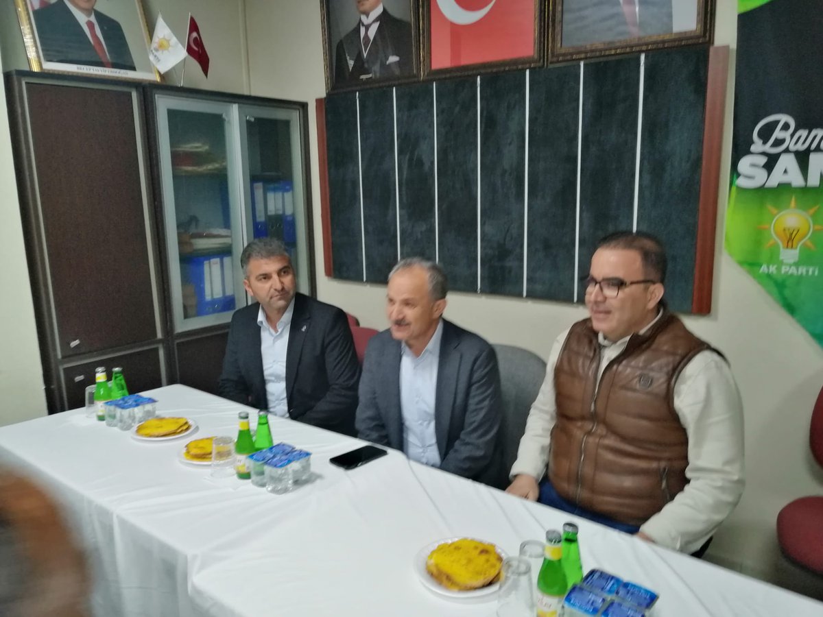 osmanidaci's tweet photo. Bu akşam seçim koordinasyon merkezimizi ve teşkilatımızı ziyaret eden Adıyaman Belediye Başkanımız sayın Süleyman Kılınç'a Teşekkür ederim.Sayın Halil Fırat başkanımıza Destek ve başarılar diledi. https://t.co/ZV3qanZuAs