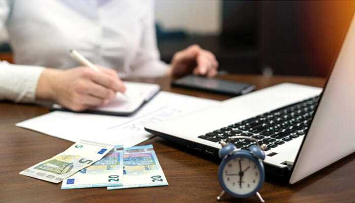 syedRes78322802's tweet photo. How to Navigate Internet Platforms for Expert Money Advice
#MoneyAdvice #FinancialTips #WealthManagement #InternetPlatforms #OnlineResources #literacy #BudgetingTips #DigitalFinance @TycoonStoryCo @tycoonstory2020 @business @freelancer
https://t.co/JhkEExHQQ2 https://t.co/cVA3UmRaYZ