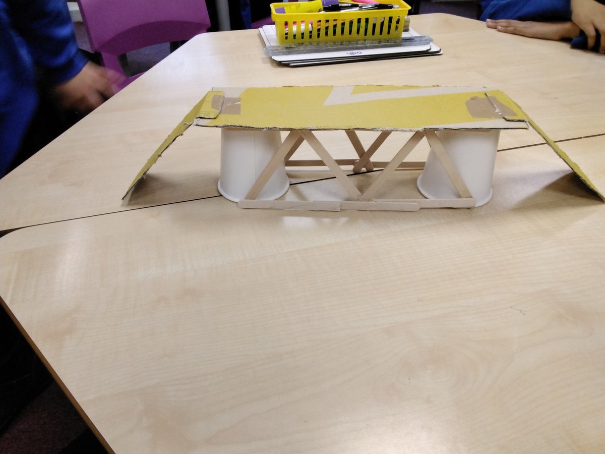 DeltaParkView's tweet image. Class 4 had lots of fun yesterday designing and making their bridges out of recycled materials for the Delta competition. Working in groups, they were all competing to win but who has made the strongest bridge? We will find out today! #PVPA #DeltaScienceWeek24 #BSW24