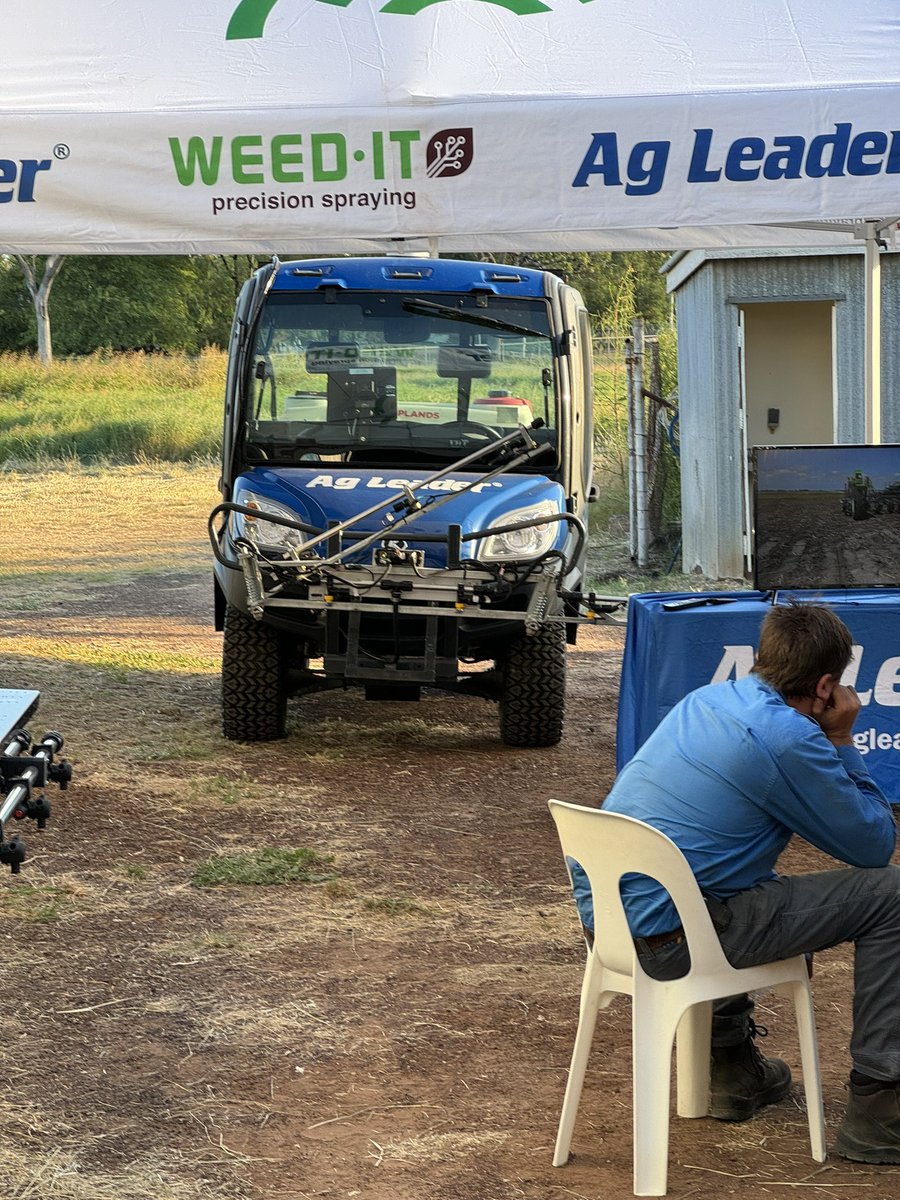 andrewpiper12's tweet photo. A good crowd has come to Darling Downs Precisions info night. Looking forward to getting people out in the Kubota to demo #rightspot and #turnpath. https://t.co/z9yI9rCesB
