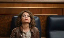j_luisarroyo's tweet photo. Muy buenos días España 🇪🇸 la delincuente investigada por filtrar datos de un particular, las penas serían de 2 a 4 años. https://t.co/hU72og62fp