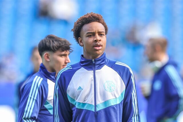 RN_S04's tweet photo. Volle Konzentration auf #Schalke: Ouedraogo trifft Entscheidung: Absage an Hanno #Balitsch #s04
https://t.co/kmy5pkAVHX https://t.co/eLtobXmgL2