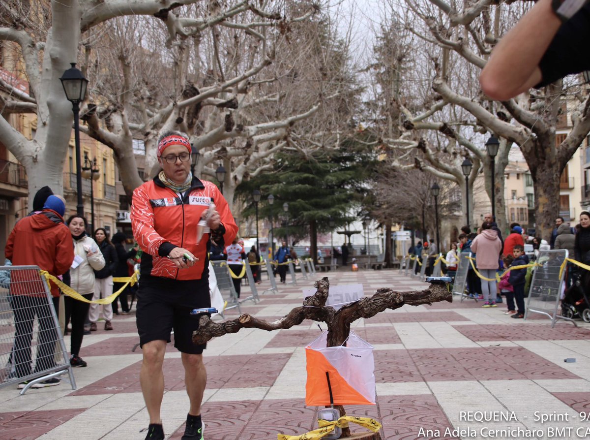 ClubSurco's tweet photo. Alguna foto más del Sprint de Requena, donde Juanda Pérez-Caballero obtuvo un 3º puesto (M70) y dos de nuestros Surcos hicieron muy buenos tiempos A.J.Parra (+2:15 en M21A) y Fernando Pachón (+3:24 en M40). ¡Enhorabuena! https://t.co/ovHxGCfJ7r