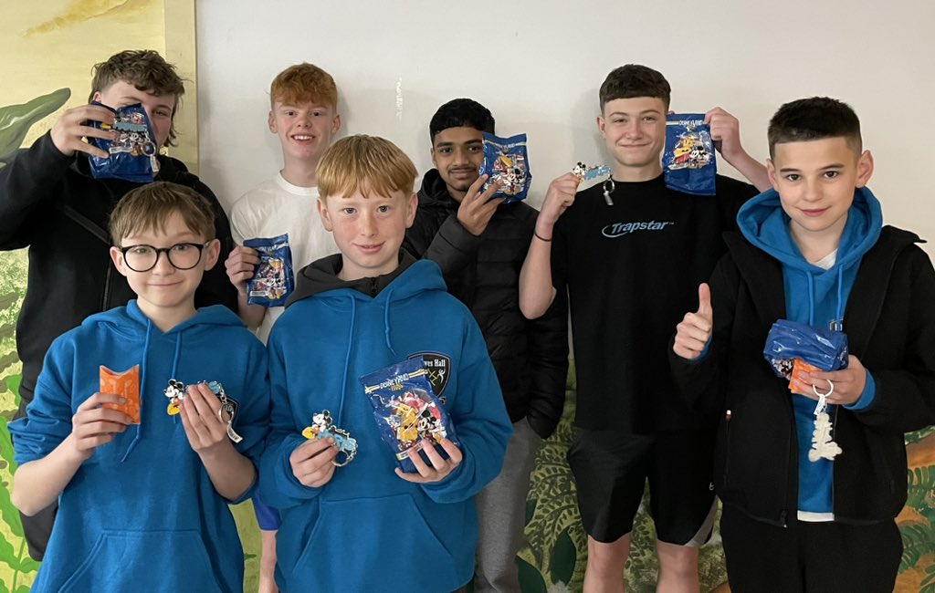 Ellowes Hall Art & Food. tweet media