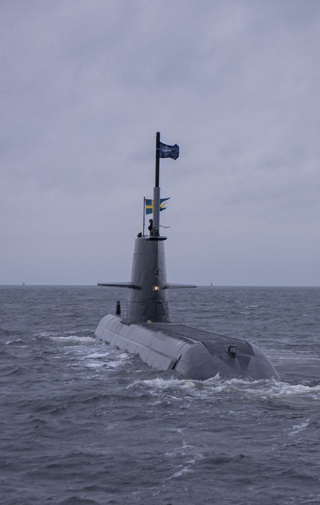 NATO_MARCOM's tweet photo. 🇸🇪 Submarine Flotilla Commander, Captain Paula Wallenburg, visited #COMSUBNATO in #MARCOM HQ. The Swedish Submarine Force is contributing to #NATO from day 1 #WeAreNATO #StrongerTogether