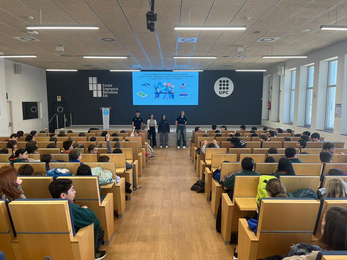 EEBE_UPC's tweet photo. Aquesta setmana hem acollit la visita de les escoles @escolagrevol, #FranciscanesPobleNou i #SantIsidre de Capçanes en el marc del programa #LetsGoEngineering d'@SchneiderES
Han pogut conèixer també el treball dels nostres estudiants a les #associacionsEEBE https://t.co/CgY1niZZl9