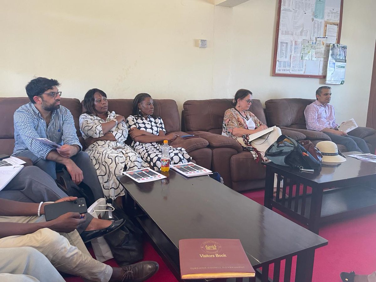 A team of researchers met with Medical Services Chief Officer Dr Gilchrist Lokoel &amp; senior health officers, as they embarked on the 2nd phase of the civilian walking blood bank (CWBB) study.