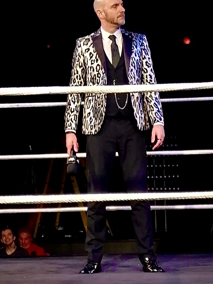 TheMCWithSocks's tweet photo. The look you give when, your wondering where you steak is….

If you know, you know!?

🤼‍♀️ @UltimateProUK 
📸 @jon422002 

🗣🎤🧦……🥩

#socks 
#socksaddict #sockschallenge  #sockknittersofinstagram 
#MC 
#Host #hosting
#March14th
#steaklover
#steak #britwrestling https://t.co/FiMgVZWfMU