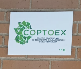 coptoex's tweet photo. El proceso de renovación de la imagen corporativa sigue su ritmo y tenemos muchas novedades⬇️

🟢 Nueva rotulación en la sede y cambio del luminoso de la fachada.
🟢Actualización tríptico y otros elementos de papelería.
🟢¡¡NUEVA WEB MEJORADA💥!! https://t.co/5uvU2Hu38N

#COPTOEX https://t.co/2tIJcoyPmw