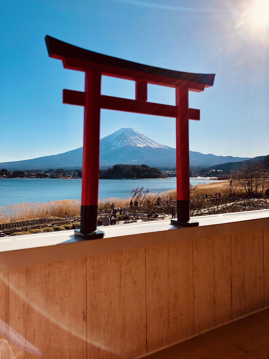 tastingisland's tweet photo. Mt. Fuji 🗻
(Fujisan • 山富士)
The famous mountain of Japan that I guess everyone has heard of. I get its popularity because it really is a natures phenomenon and just so beautiful to look at 🤯😍 https://t.co/3uIIH4zmKK