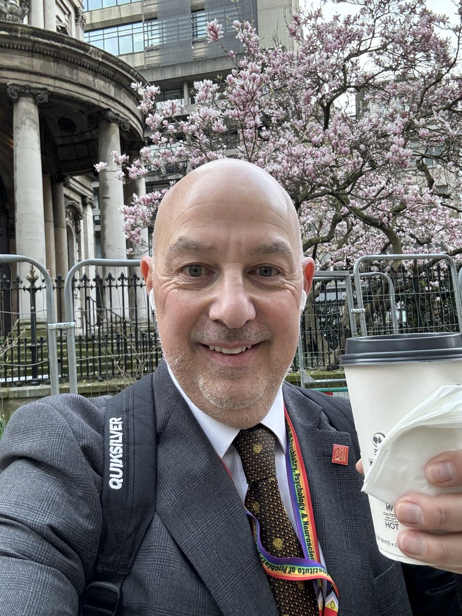 It’s University Mental Health Day, and what a lovely spring morning it’s turning out to be on our beautiful Strand campus. The longer days and a bit of sun certainly lifts my mental health. Have an awesome Thursday. @KingsIoPPN @KingsCollegeLon @IoPPN_Inclusion @YourIoPPN