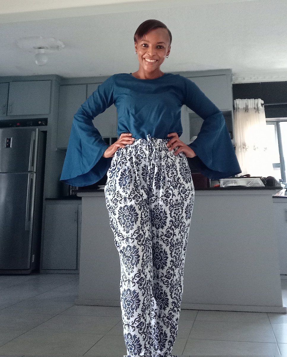 KraftsQueen's tweet photo. My name is Sue &amp; I'm a crochetpreneur. I specialise in crochet bags. My dream is to change the perception that handiwork is inferior to white collar jobs. Crochet is a viable business venture, if done right. Being a crafter doesn't mean I'm dumb 🙄. I just happen to be gifted &amp; https://t.co/tYoU8PhBGC