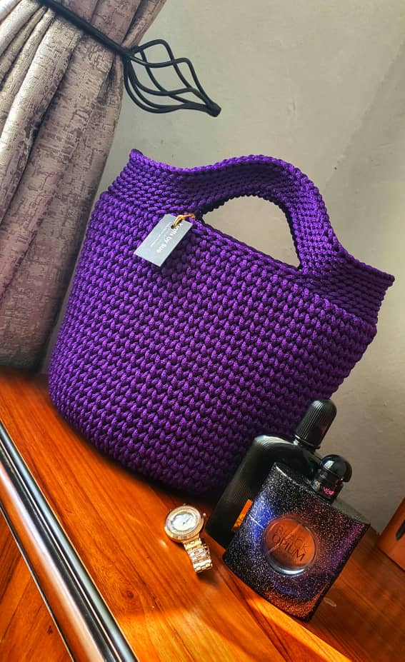 KraftsQueen's tweet photo. My name is Sue &amp; I'm a crochetpreneur. I specialise in crochet bags. My dream is to change the perception that handiwork is inferior to white collar jobs. Crochet is a viable business venture, if done right. Being a crafter doesn't mean I'm dumb 🙄. I just happen to be gifted &amp; https://t.co/tYoU8PhBGC