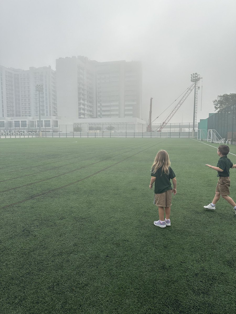 ArborFoundation's tweet photo. Why is it so foggy today? Lots of children in #ButtercupClass asked! This set us up for a morning of exploring what fog is, what it feels like, and what it can make different areas of our school feel like! We then made our own fog experiment 🌫☁️ https://t.co/EyvUmNgqqH