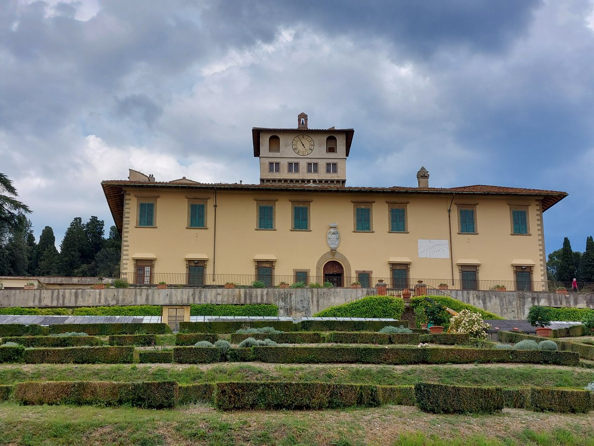feelflorenceoff's tweet photo. For National Landscape Day, we suggest a visit to Medici villas of Petraia and Castello, just a few minutes from the centre of #Florence, in perfect harmony with the #Tuscanlandscape 
https://t.co/EBIHrm73UJ
https://t.co/2e0I6WgLbE
@VisitTuscany @MiC_Italia #villegiardinimedicei https://t.co/nbbJhpph5C