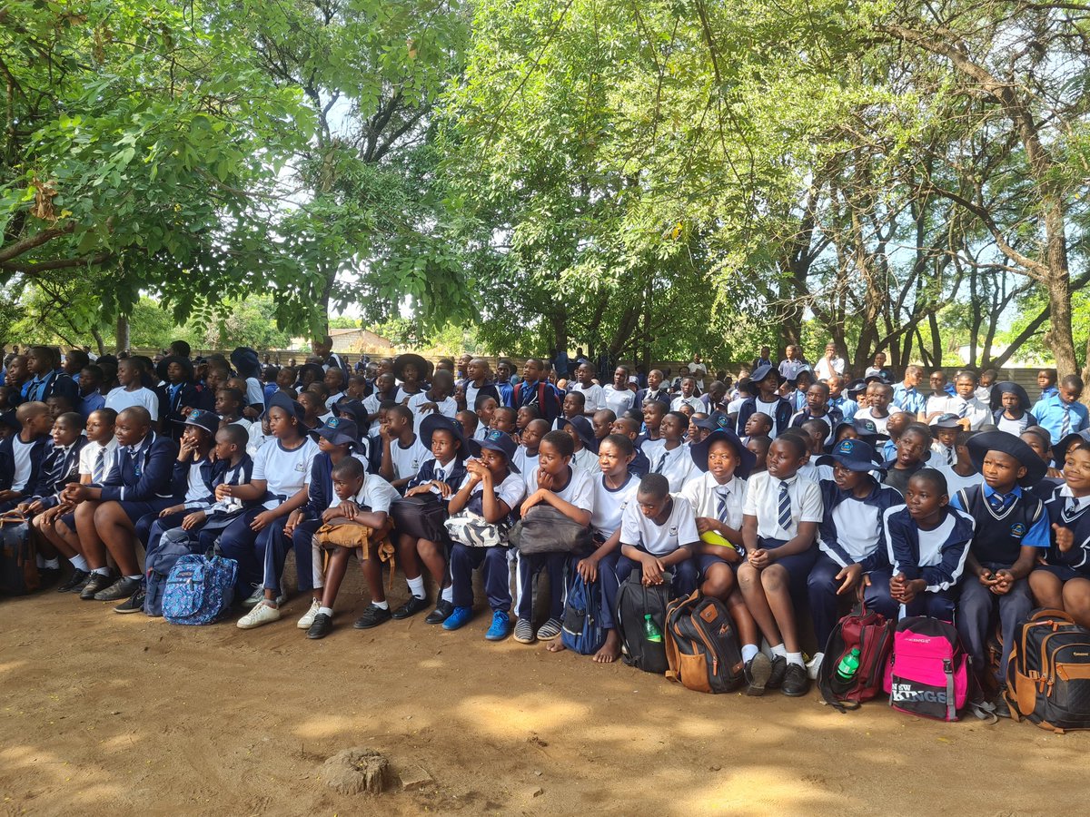 AVUXENIRIXILEFM's tweet photo. World Pi day commemoration at Chiredzi Government High School https://t.co/6IFie4PEWj