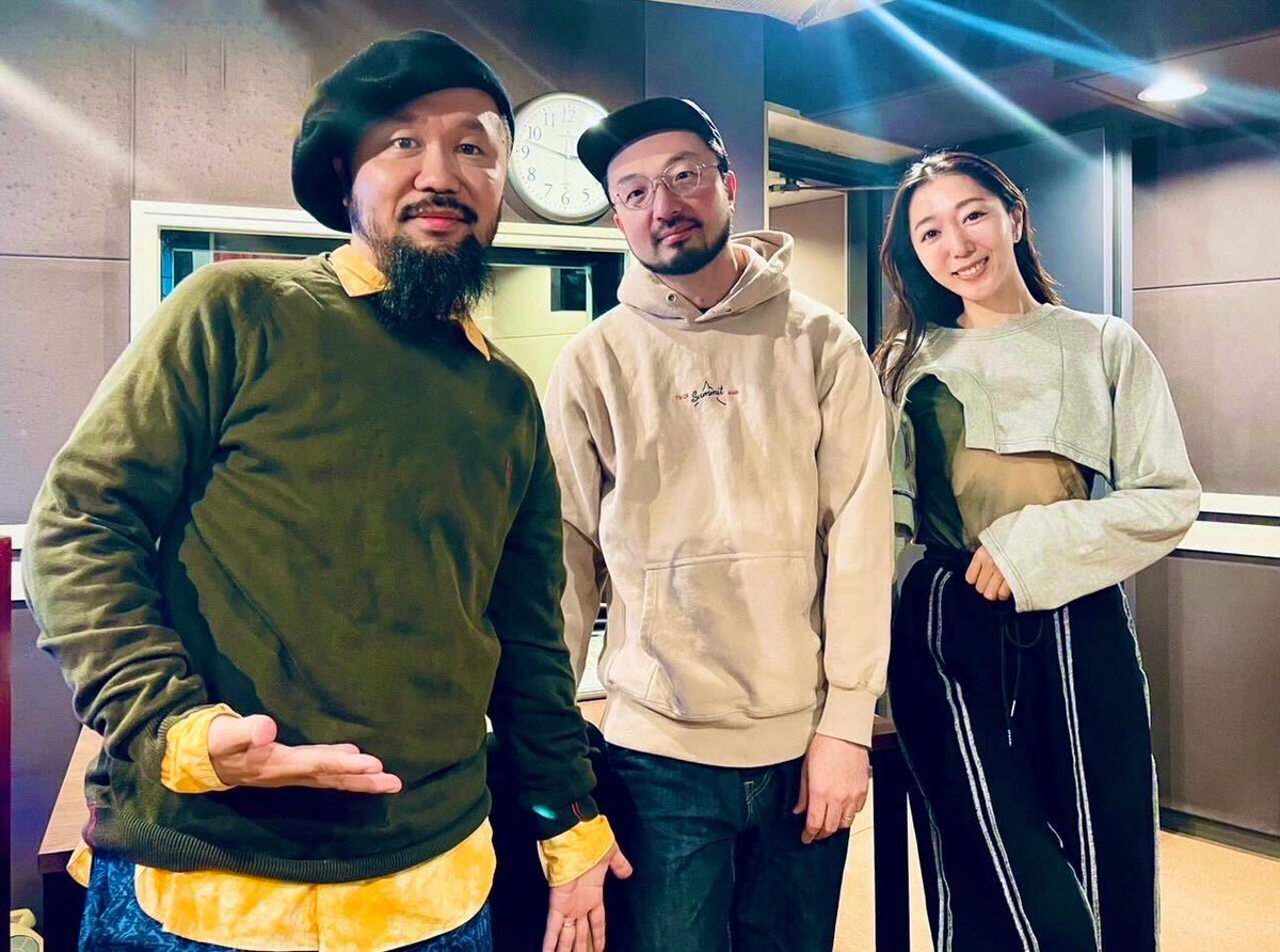 Sea_Side_Zombie's tweet photo. 3月16日（土）18時からのSEA SIDE ZOMBIEは、ベーシスト、トラックメーカー、プロデューサーのShingo Suzukiさん（Ovall）をお迎えしての放送です！ #radiko プレミアムでは全国でお聴き頂けます。 3月17日（日）21時からは再放送！ お楽しみに♪ #ヘスラジオ #タブゾンビ #浜崎美保 #Ovall https://t.co/NqScQmmjDn
