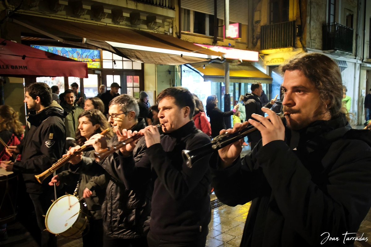 Nova publicació d'imatges de les <a href="/GitanesLG/">Ball de Gitanes de la Garriga</a> de #lagarriga dins el programa de la <a href="/SaligardaLG/">Saligarda FMA la Garriga</a> amb el grup <a href="/Grallarriga/">grallarriga</a>
Per veure-les totes clica Enllaç ⬇️ 
instagram.com/p/C4d6wx4ofVN/…