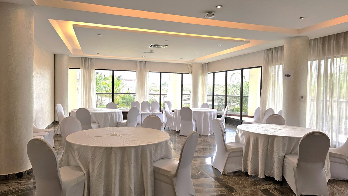 IPHJuba's tweet photo. Boost productivity in our light-filled and inspiring conference venue space that adapts to your needs🧠✍️Espacio que se adapta a tus necesidades💫

Stay with us! Call us on +211 927 493 014 | +211 925 001 249, +211 981 010 020 https://t.co/5ZKP1rOp9H