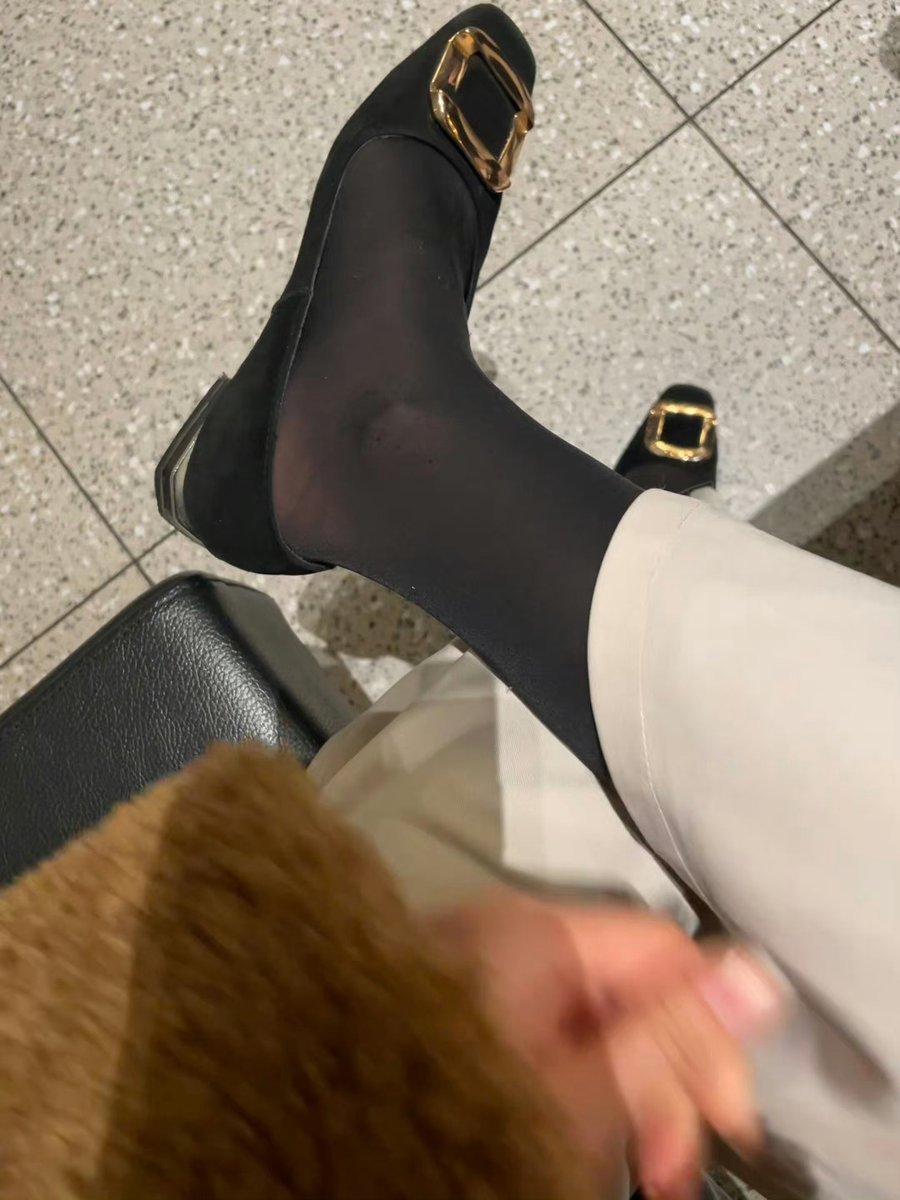 今天是厚黑裤里丝！ https://t.co/bL5OMZjZ7Y