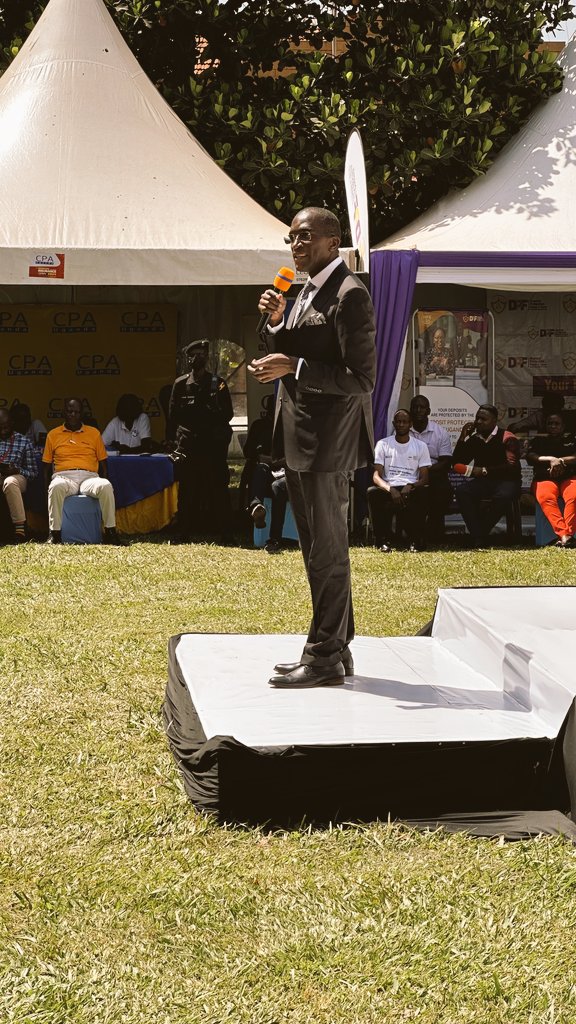 IraUganda's tweet image. “Abamu tetwagala kudda mu kyalo era eno y’ensonga lwaki twalonda obulamu bwa yinsuwa olwo singa wabaawo ensonga yonna mu bulamu bwaffe, yinsuwa ebeerawo okutaasa embeera. Mwebale mwenna &amp;amp; ERA BE INSURED!!!” - @IRA_CEO #InsuranceWeek2024 #Yinsuwa 

￼