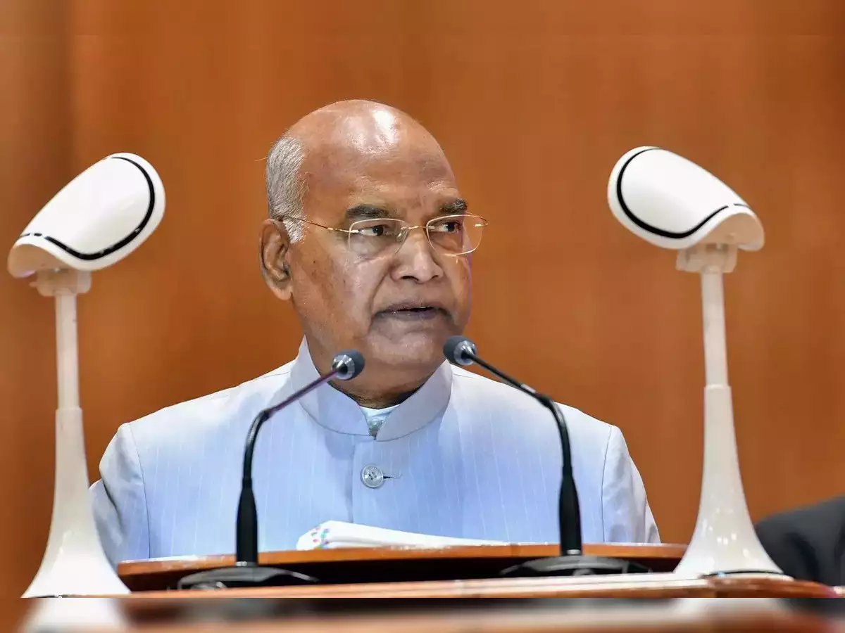 India_Talks24's tweet photo. Kovind Committee submits report to President on "One Nation One Election". #KovindCommittee #OneNationOneElection #ReportSubmitted https://t.co/RjbjiJRvTG