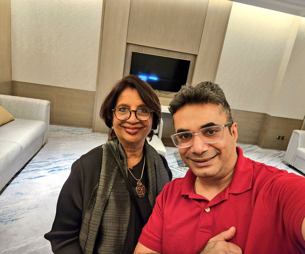 vishalgondal's tweet photo. Thrilled by an evening with the dynamic and humble @NMenonRao. Her sharp insights on diplomacy and zest for tech's role in uniting the world left me inspired. A vivid example of humility meeting endless curiosity. Here's to lifelong learning 🌍 #WinnersCircle @HSBCMutualFund https://t.co/Jug22S5TeS