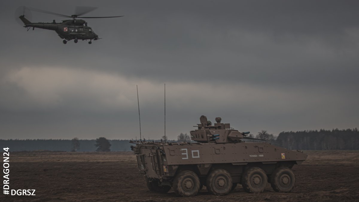 DGeneralneRSZ's tweet photo. Baczność 🫡 Strzelamy 💥
Ostatnie dni #Dragon24 to prawdziwa szkoła ognia.
Próbkę swoich umiejętności zaprezentowały wszystkie formacje uczestniczące w ćwiczeniu, ale "show" skradły potężne i nowoczesne czołgi.
Kierowanie ogniem w obronie wykonane przez załogi K2 Black Panther, M1Abrams, Leo2PL zrobiło piorunujące wrażenie.
#UnitedWeStand #OneMissionOneStand #FightToWin #StrongerTogether #ReadyToFigfhtTonight