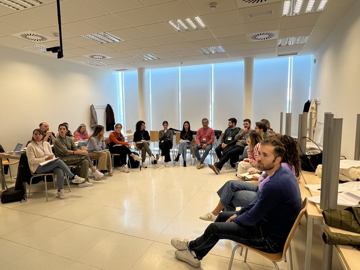 Dieter Morales #yosoydelclinico (@rncsantander) on Twitter photo #ATLS #Malaga empezamos <a href="/StcuaeC/">AECUrg</a> <a href="/aecirujanos/">aecirujanos</a> <a href="/Curro_Blanco/">Curro Blanco</a> @Wurdalach1 <a href="/RFarr15/">R. Farré</a> <a href="/LandaluceAitor/">Aitor Landaluce</a> <a href="/NisaFrancisca/">Francisca García-Moreno Nisa</a> <a href="/Aa87Manuel/">Manuel Artiles</a> #clinico <a href="/HUVV_SAS/">Hospital Clínico Virgen de la Victoria</a> <a href="/vir_dur/">Virginia Durán</a> <a href="/EnricoMarrano/">Enrico Marrano, MD</a> <a href="/AMGC_Surg/">Ana González, MD, PhD, FEBS Em Surg</a> #ATLS #Malaga empezamos <a href="/StcuaeC/">AECUrg</a> <a href="/aecirujanos/">aecirujanos</a> <a href="/Curro_Blanco/">Curro Blanco</a> @Wurdalach1 <a href="/RFarr15/">R. Farré</a> <a href="/LandaluceAitor/">Aitor Landaluce</a> <a href="/NisaFrancisca/">Francisca García-Moreno Nisa</a> <a href="/Aa87Manuel/">Manuel Artiles</a> #clinico <a href="/HUVV_SAS/">Hospital Clínico Virgen de la Victoria</a> <a href="/vir_dur/">Virginia Durán</a> <a href="/EnricoMarrano/">Enrico Marrano, MD</a> <a href="/AMGC_Surg/">Ana González, MD, PhD, FEBS Em Surg</a>