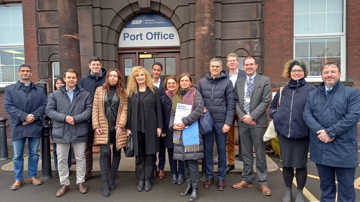 Delighted to have embassies from across the EU at Immingham for a port tour and presentation about the Humber ports #EU #trade