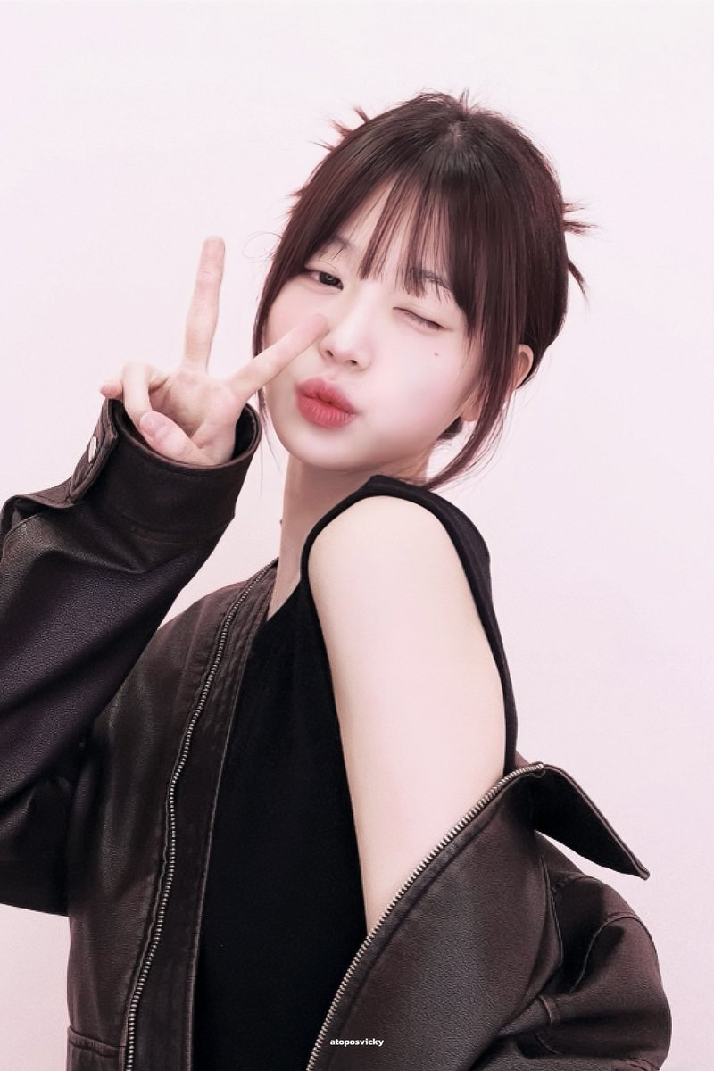 atoposvicky's tweet photo. 🖤💗✌🏻#장원영 https://t.co/lwtjKrGnlC