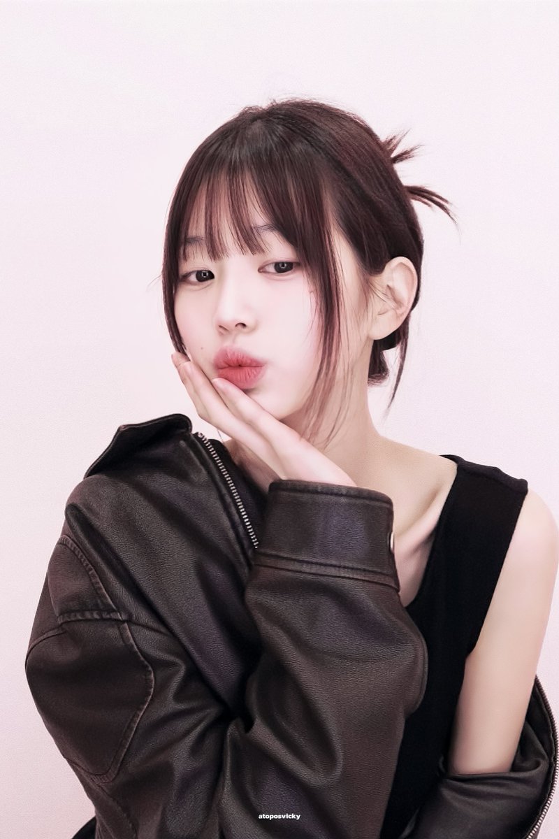 atoposvicky's tweet photo. 🖤💗✌🏻#장원영 https://t.co/lwtjKrGnlC