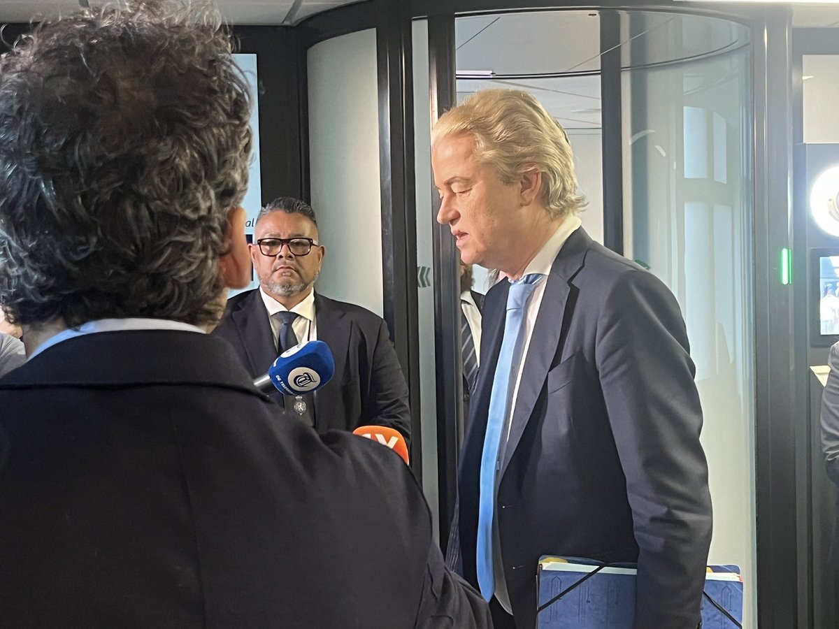 LeendertBeekman's tweet image. Wilders zegt dat 1 partij echt niet wilde dat hij premier zou worden. Hij noemt dat staatsrechtelijk onjuist.