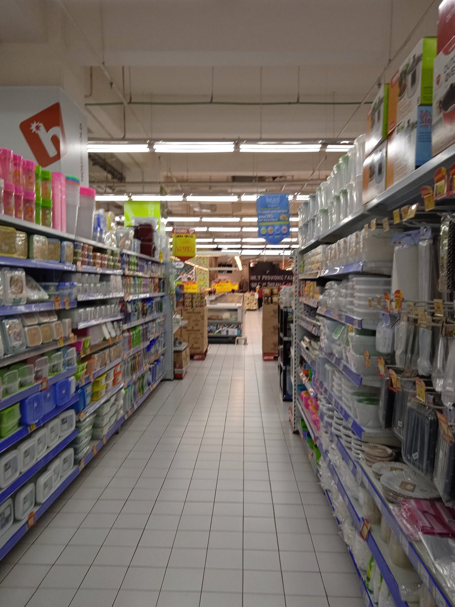 Mr_Enjoy_Aja's tweet image. #Looks #Hypermart East Coast #Surabaya is #empty on weekdays🙂
#Jakarta #Semarang #Medan #Bali #Lombok #Indonesia