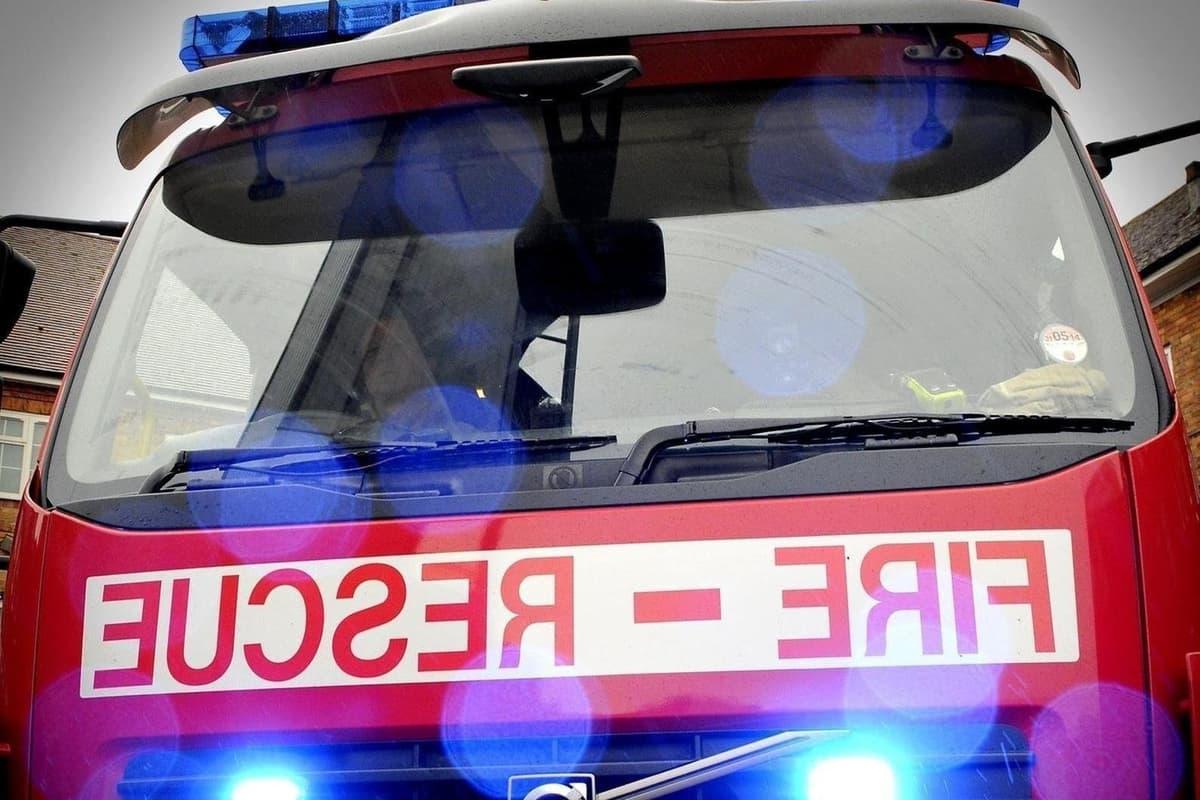 The_Gazette's tweet photo. 8 fire engines attend a building fire in Blackpool which has closed a road https://t.co/HkAOECJo4X https://t.co/ru3mDwloDD