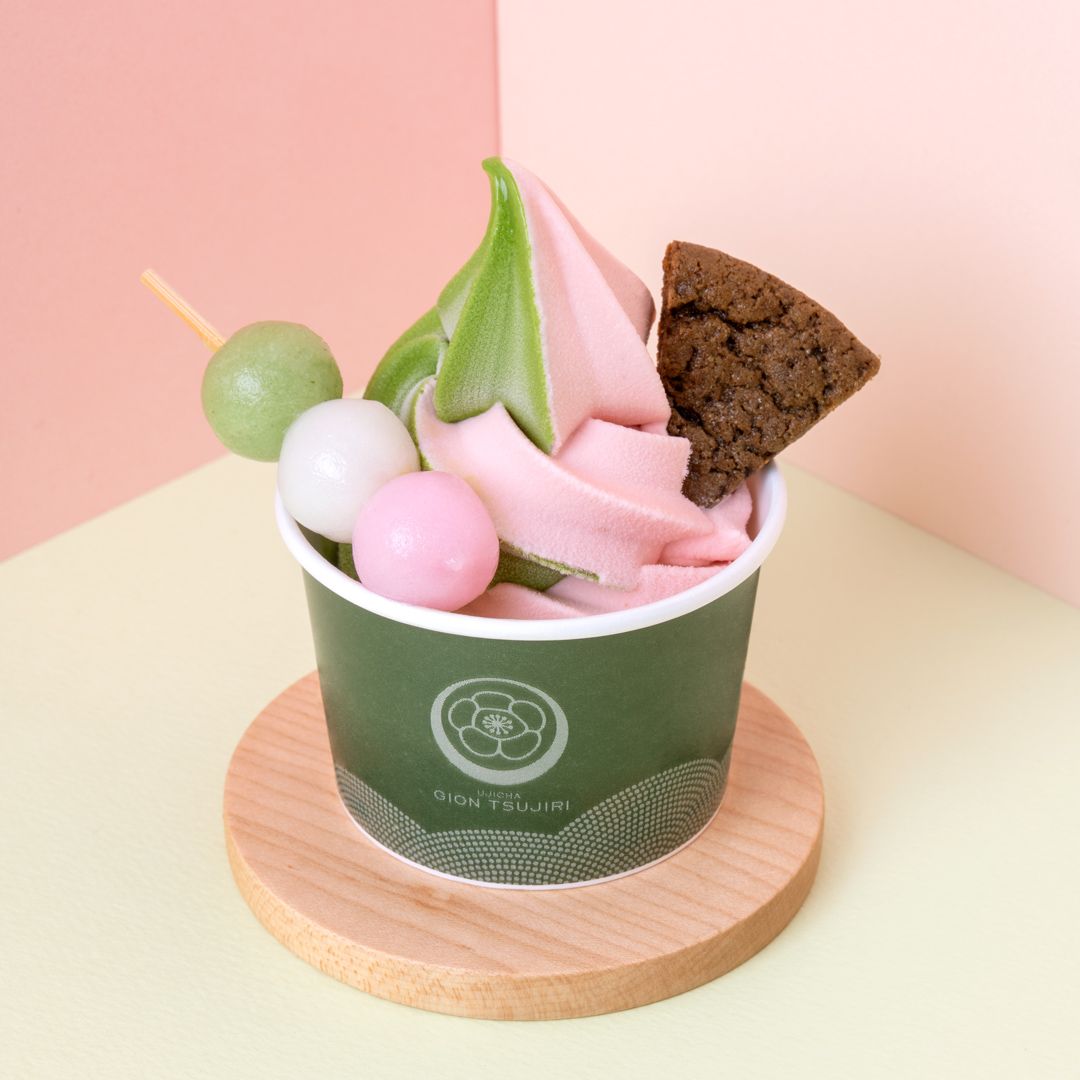 🍃春色そふと🌸祇園本店限定 しっとり食感のほうじ茶ソフトクッキーに