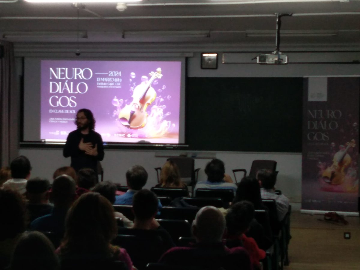 CNCajal_CSIC's tweet photo. Ayer neurodialogamos que daba gusto. https://t.co/e0lIrDt4HK