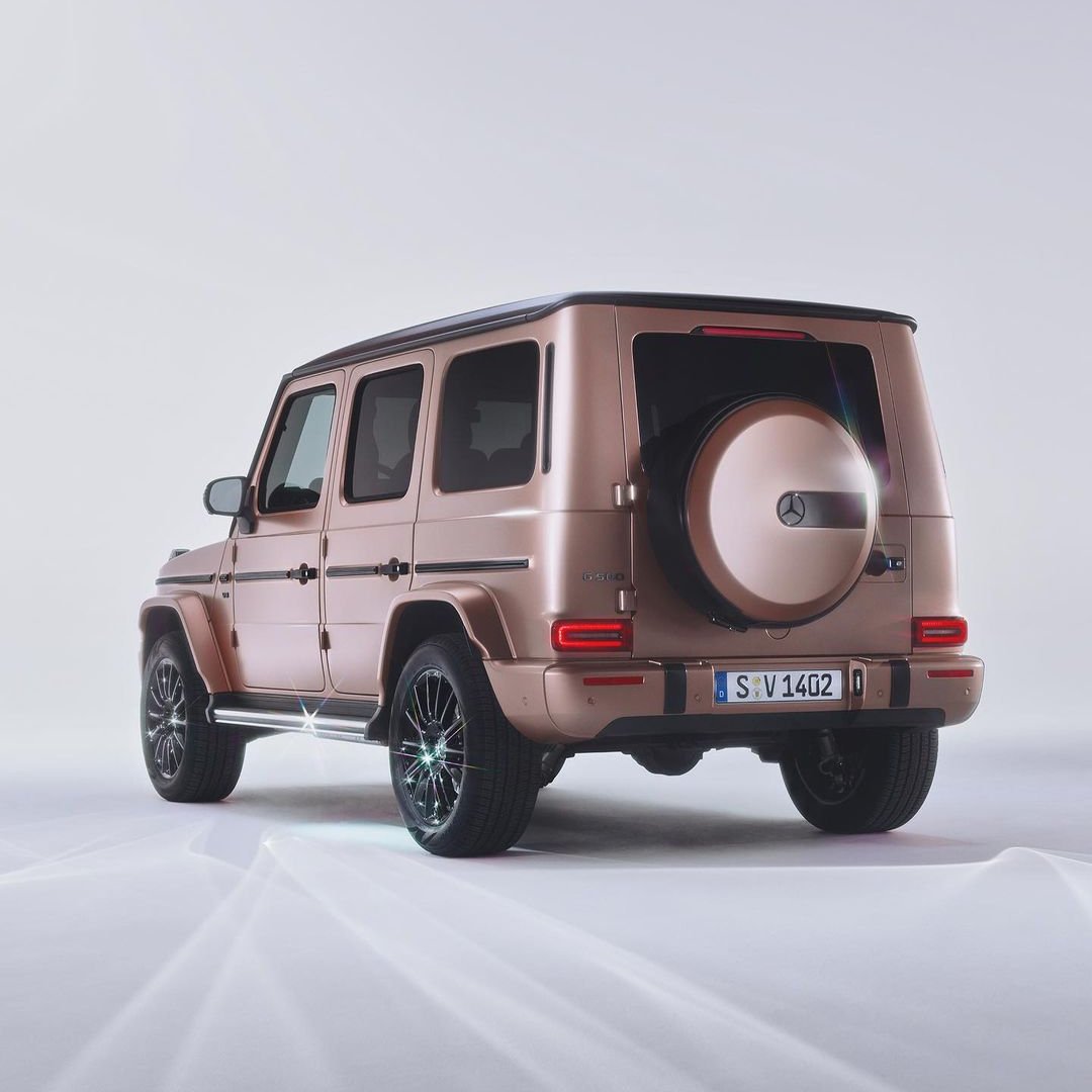 bpthaber's tweet photo. Mercedes Benz'in sevgililer gününde özel olarak sınırlı sayıda ürettiği G-Wagon. https://t.co/oo2kWRtX01
